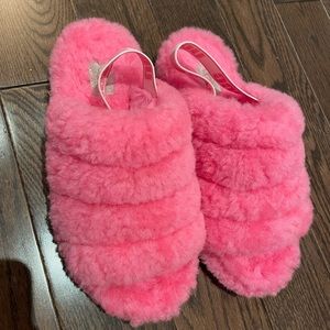 NWOT Pink UGG slippers size 7